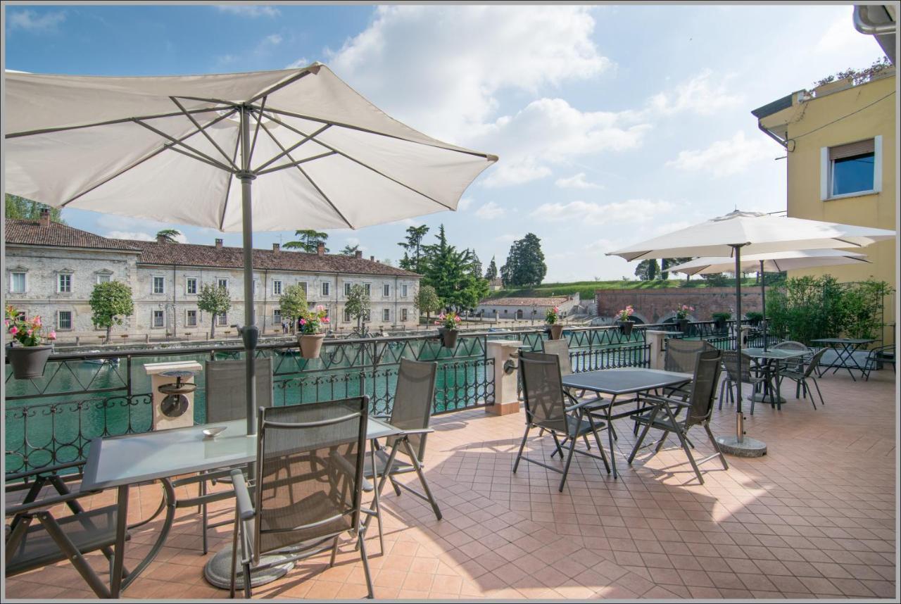 Fiori Sull'Acqua Apartments Peschiera del Garda Extérieur photo