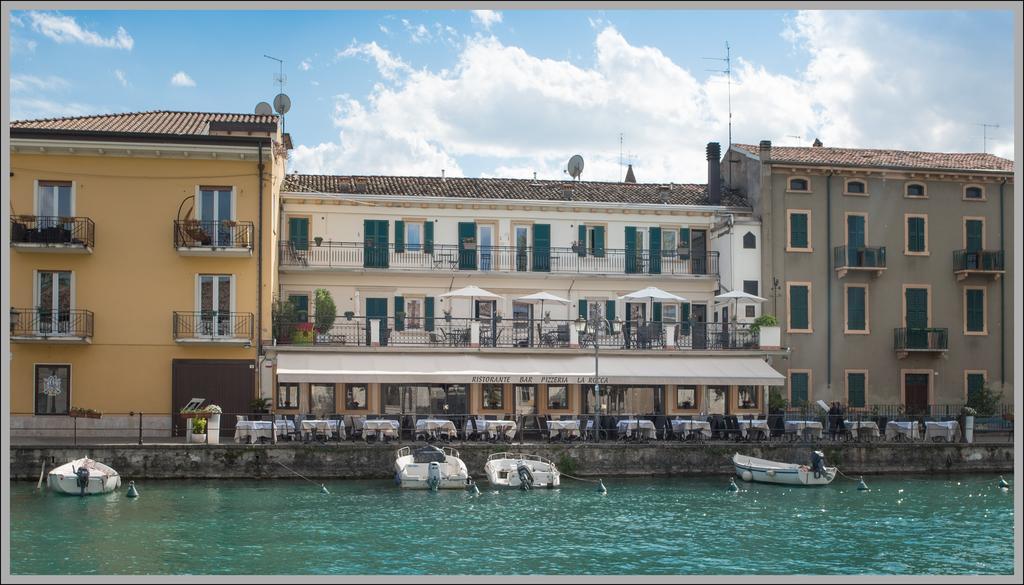 Fiori Sull'Acqua Apartments Peschiera del Garda Extérieur photo