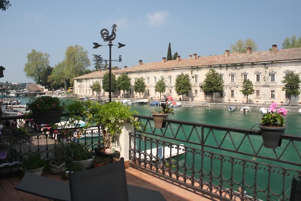 Fiori Sull'Acqua Apartments Peschiera del Garda Extérieur photo
